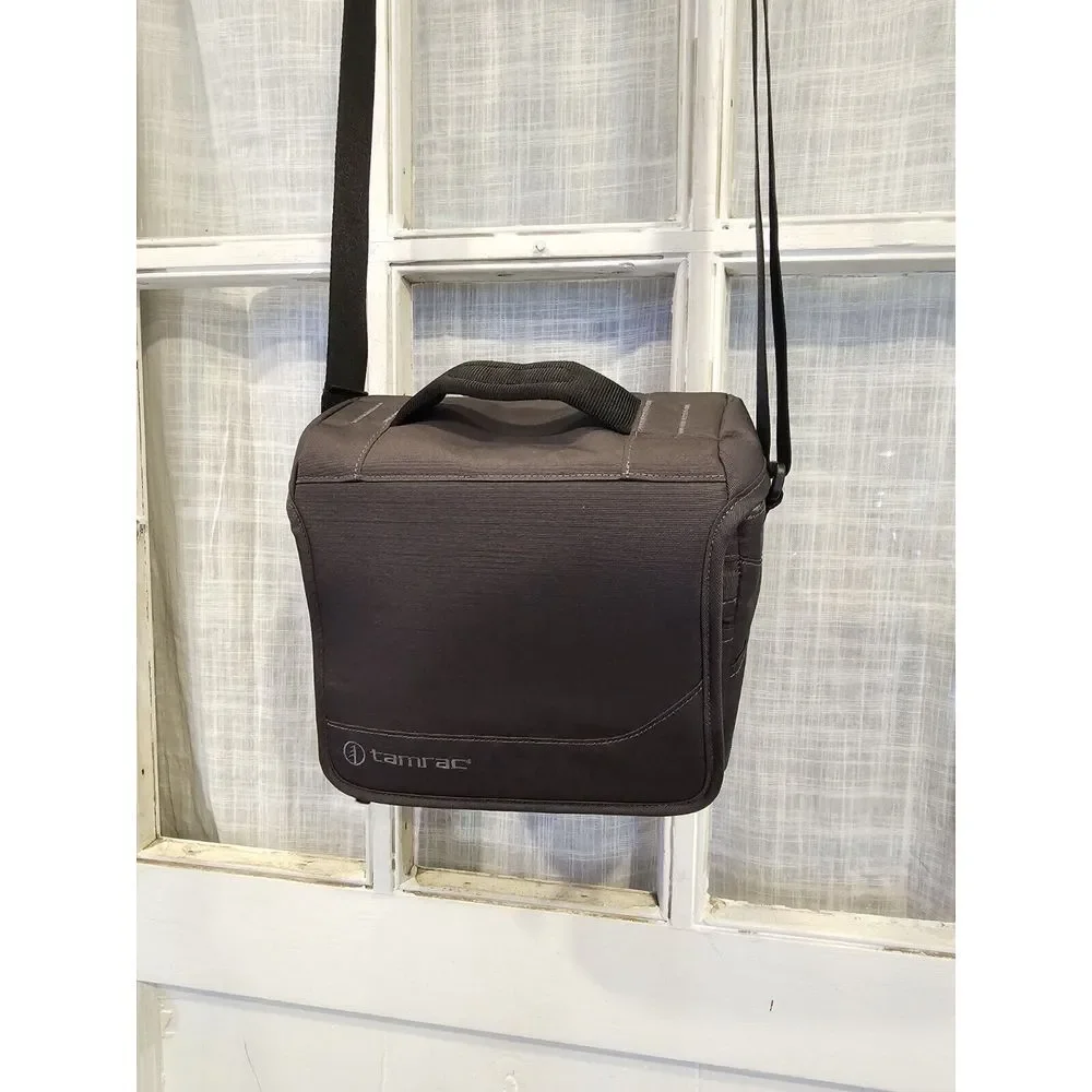 Tamrac Derechoe 3T0-700-1515 Padded Camera Shoulder Bag